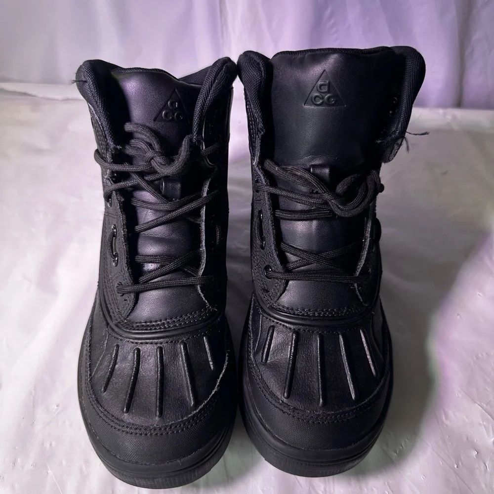 Nike Men's Black Leather Sneakers